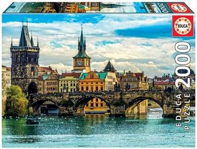Os puzzles Educa são conhecidos em todo o mundo pelos seus padrões de qualidade, usando placas verdes e azuis que criam encaixes exatos das peças e reduzem muito a poeira do puzzle.nn