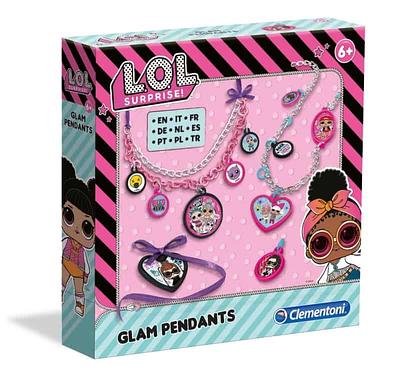 Cria o colar certo para complementar o teu visual com este conjunto de colares da moda! Personaliza o aspecto do colar com autocolantes das tuas bonecas L.O.L.