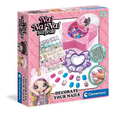 Detalhes do produto:n-O jogo inclui um conjunto de unhas autocolantes em plástico coloridon-Imensos stickers flocadosn-Em forma de estrelan-O kit inclui ainda autocolantes velvet para unhas